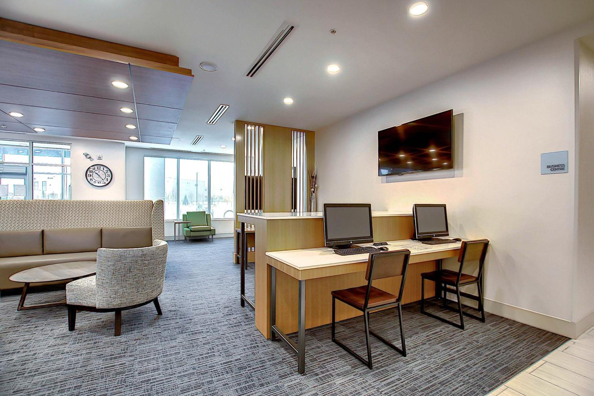 Holiday Inn Express & Suites - Calgary Airport Trail Ne By Ihg Экстерьер фото